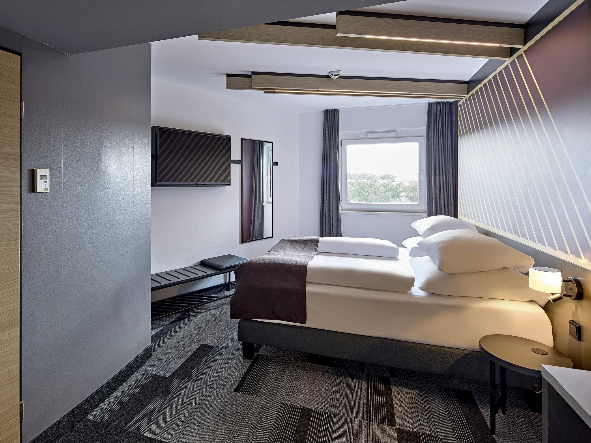 Run of House, Single Bed