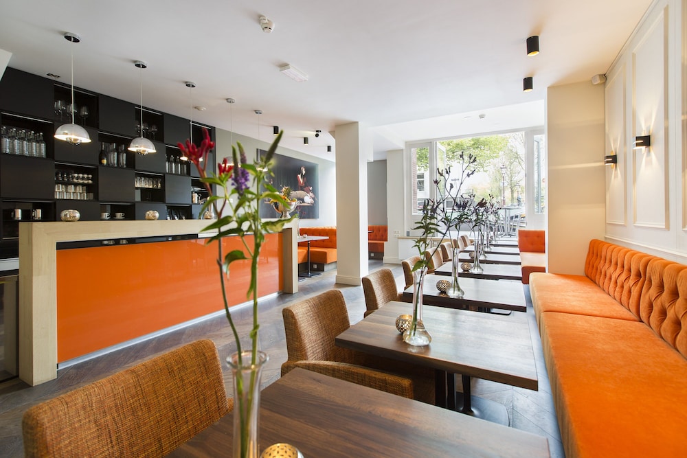 Amsterdam Canal Hotel 48/68