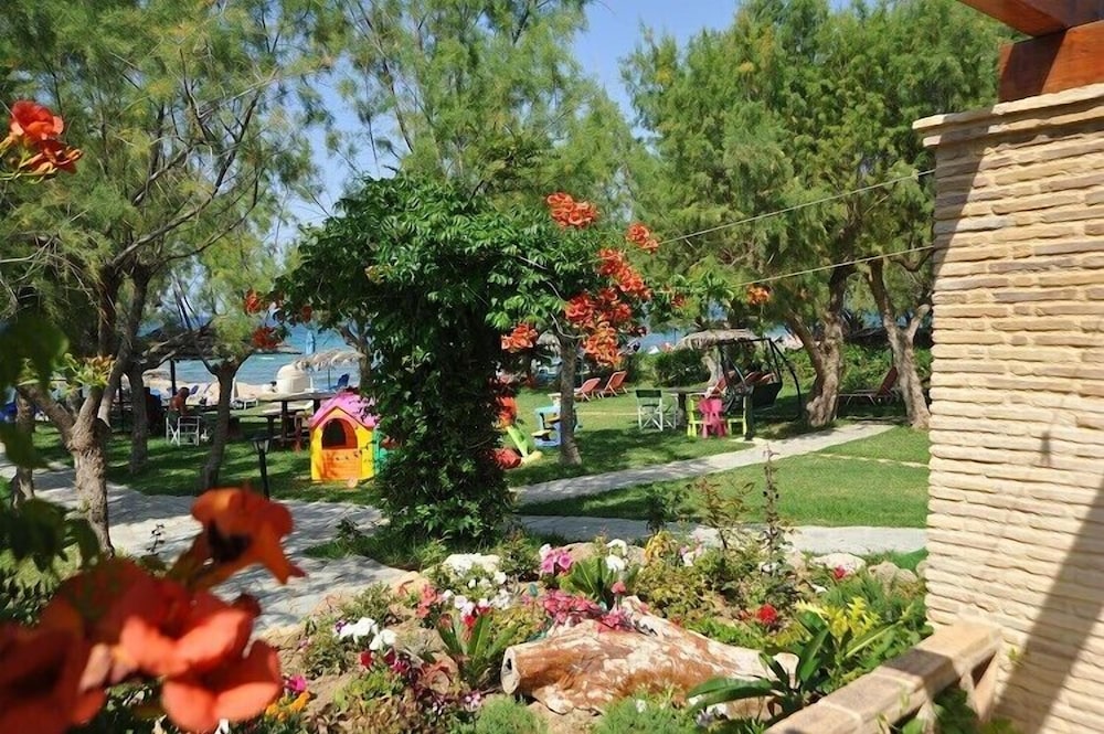 Fiore Beach Studios 22/41