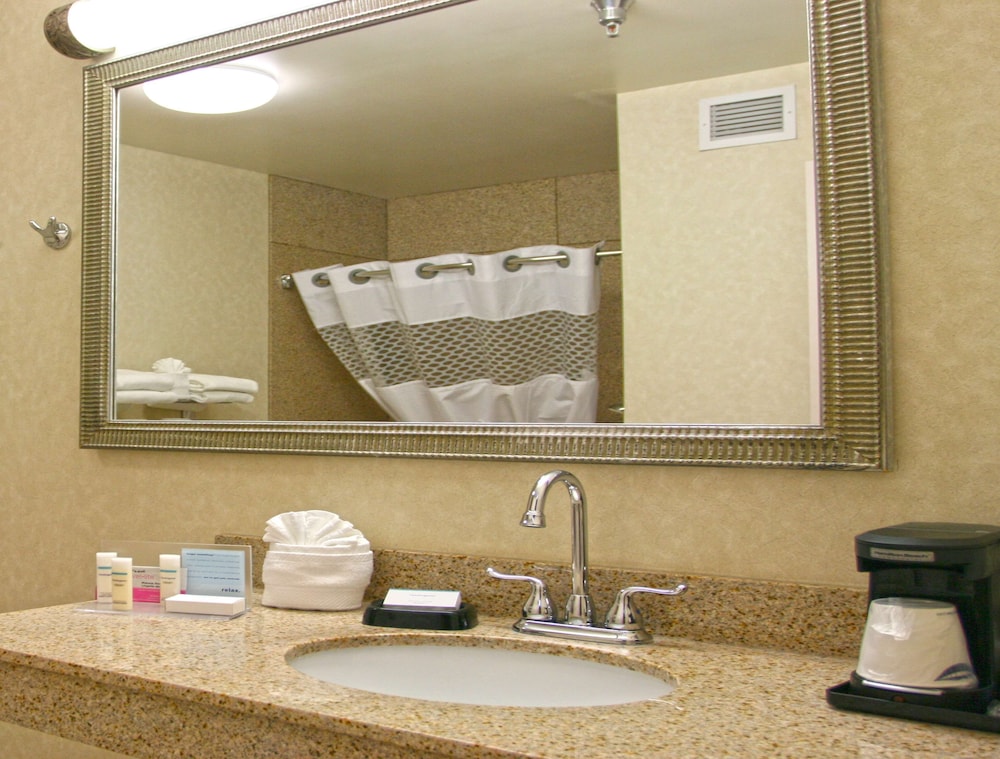 Hampton Inn Norfolk Ne 20/35