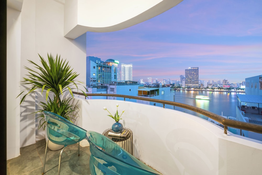 Satya Danang Hotel 5/50