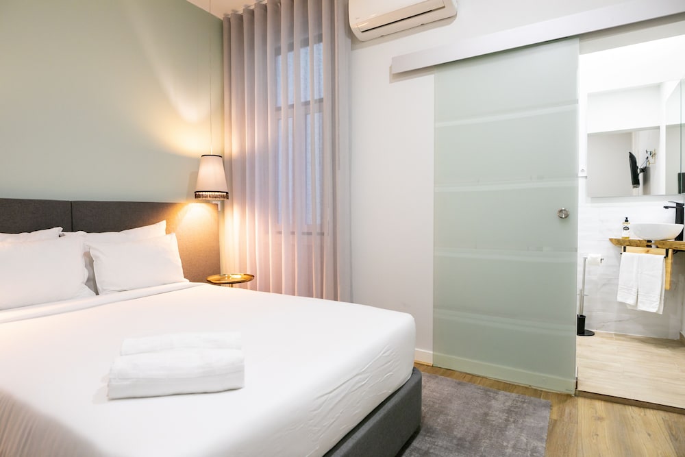 STANDARD, DOUBLE BED