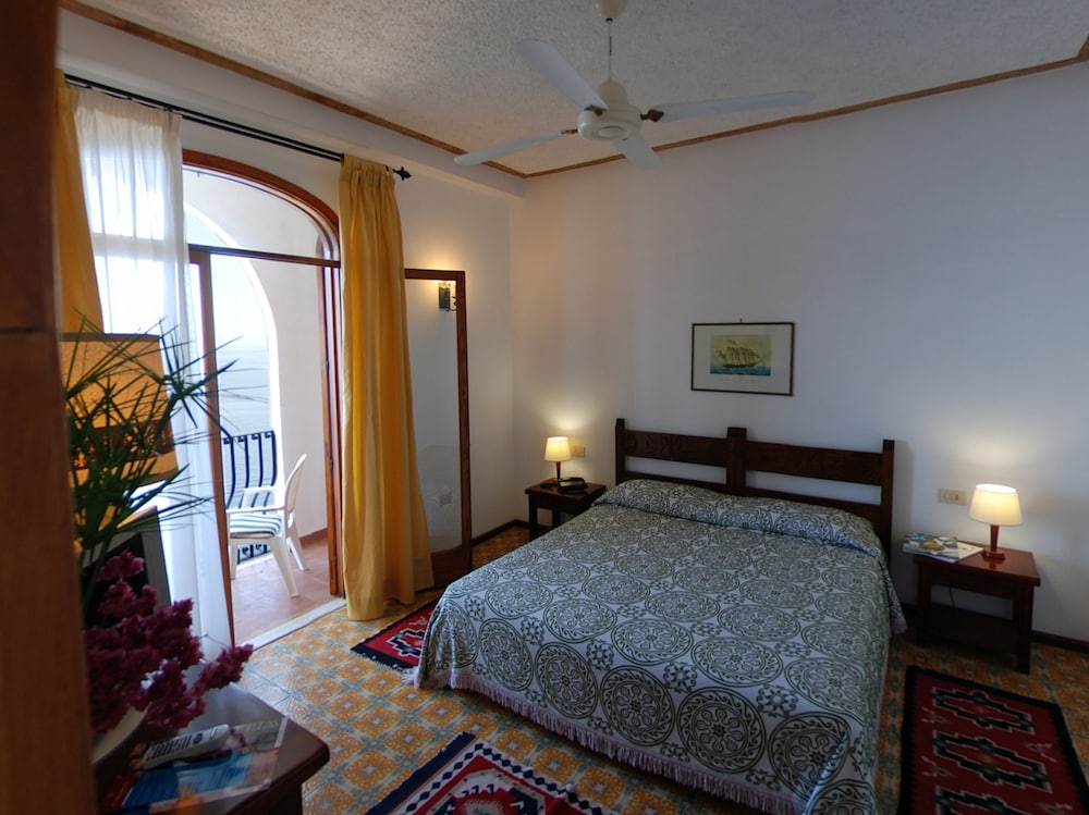 Hotel Carasco 16/71