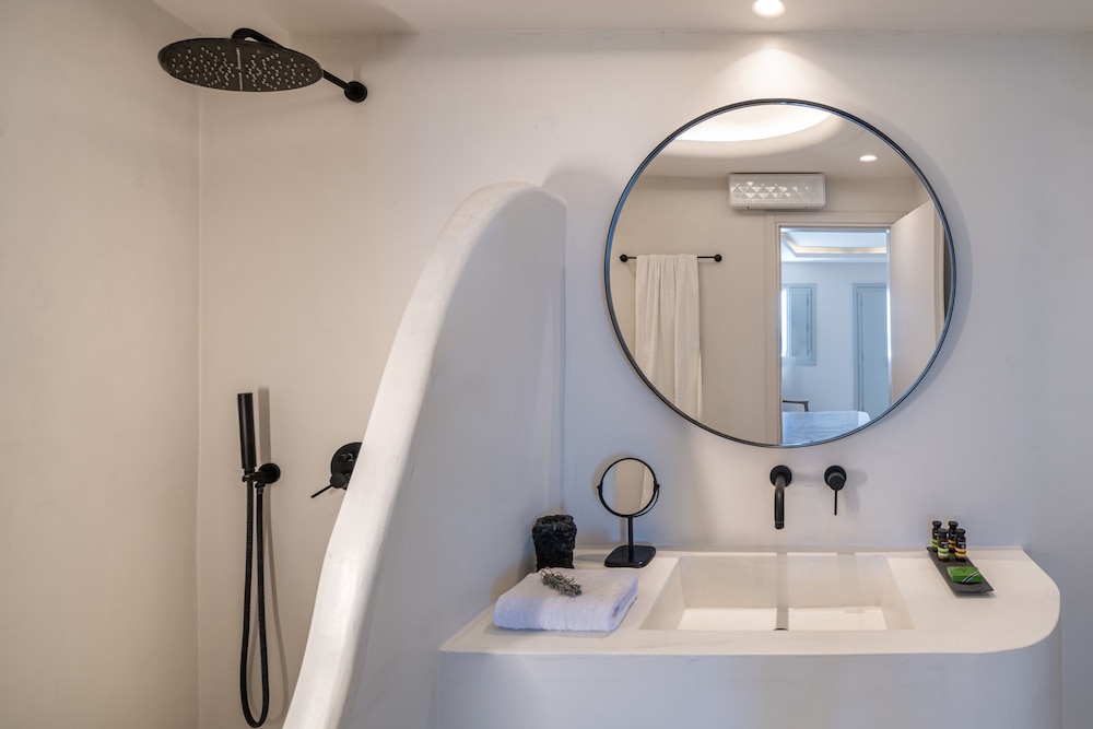 Akra Suites & Spa 50/50