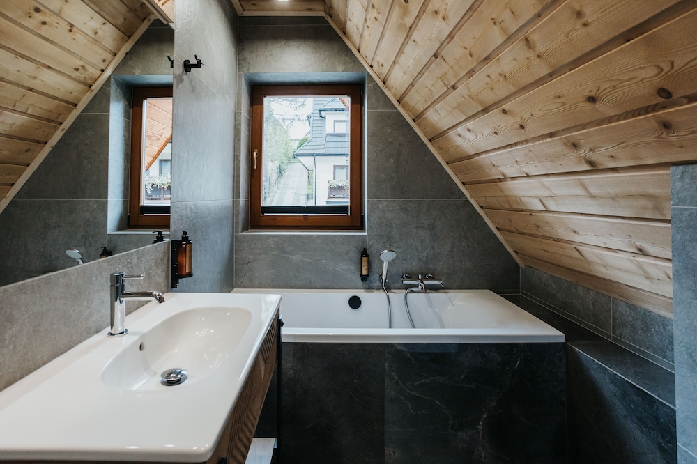 APARTAMENTY JAN - ZAKOPANE 58/62