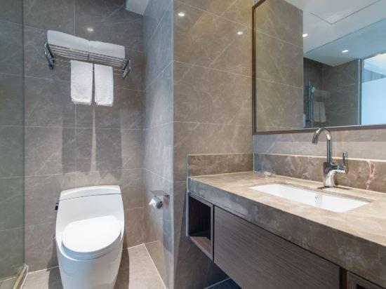 Vienna Hotels Group Zhuhai 52/53
