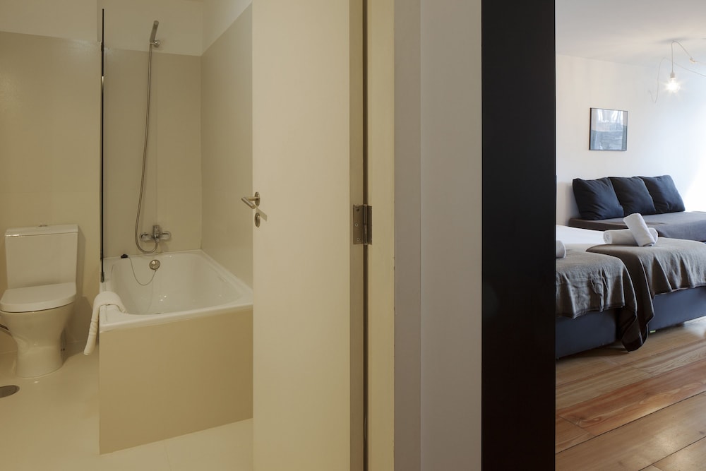 Cale Guest House 32/33