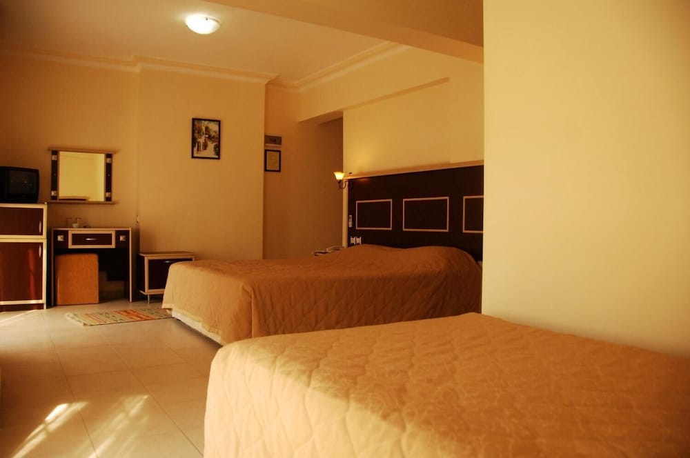 Hamle Hotel 18/48