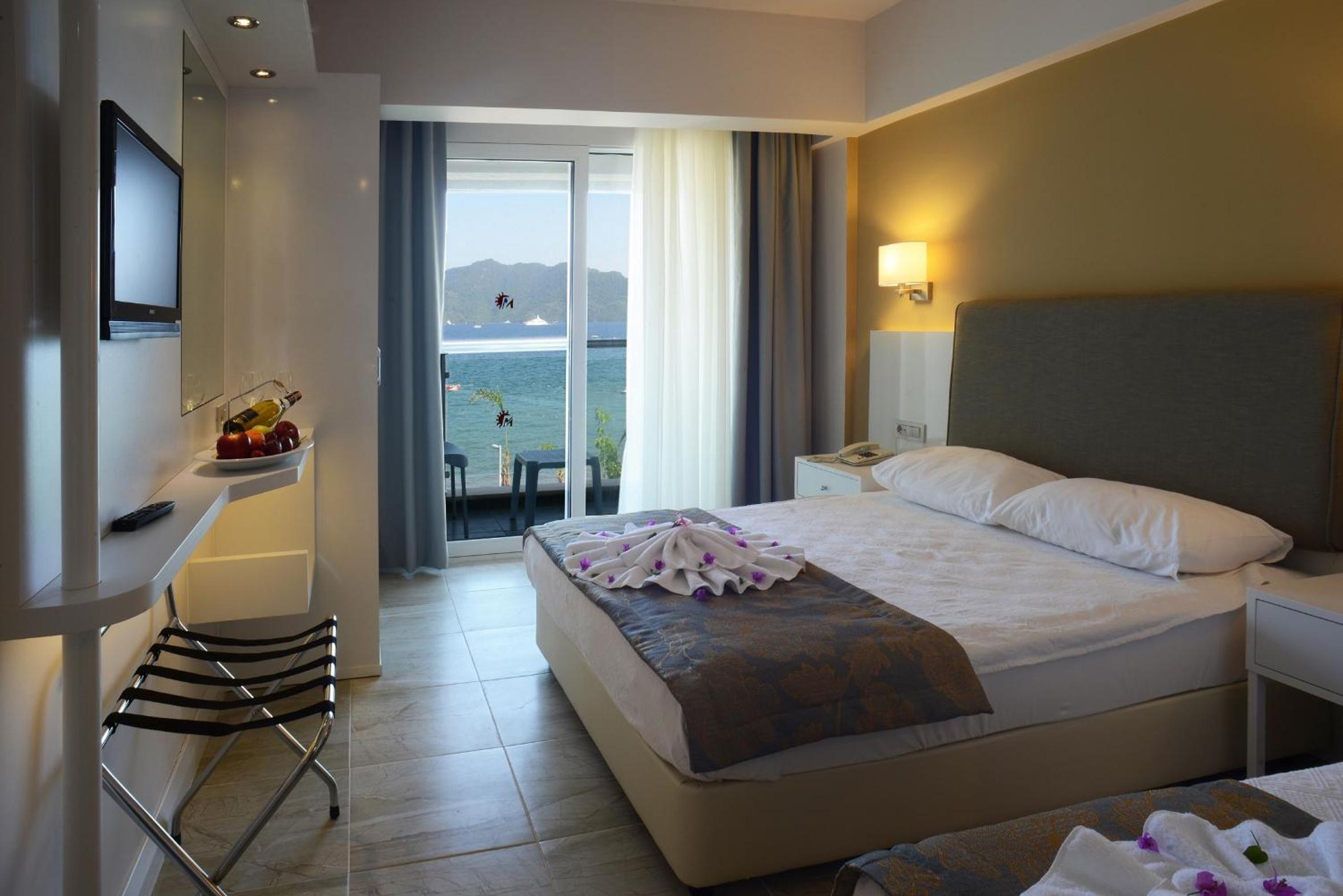 ROOM, DOUBLE BED, SEA VIEW