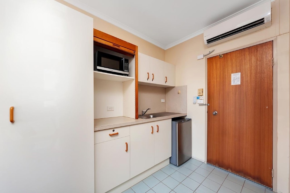 Tropical Queenslander 8/31