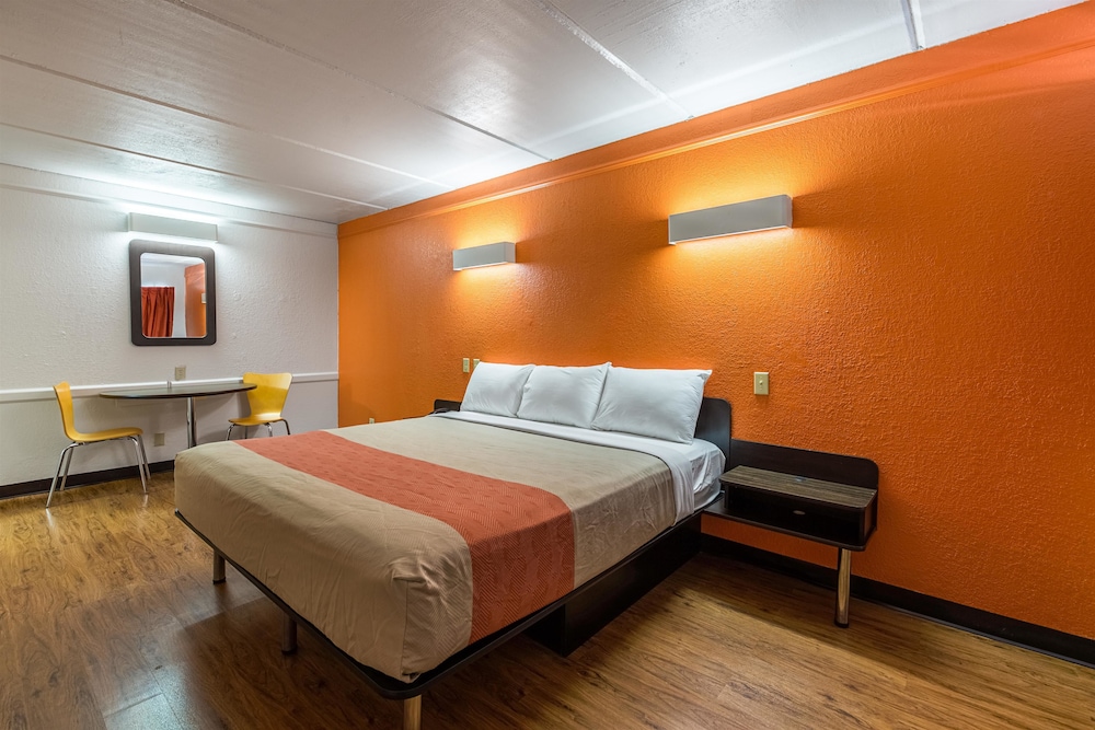 Motel6 Baytown, TX - Garth Rd 36/63