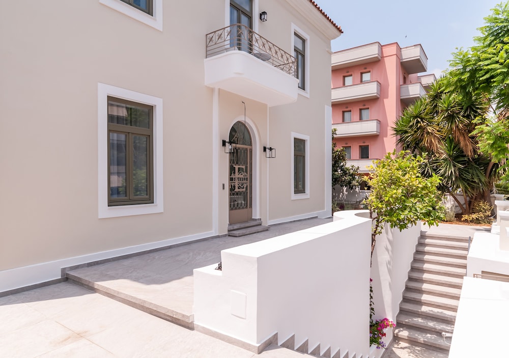 Epavli Boutique Hotel 4/65