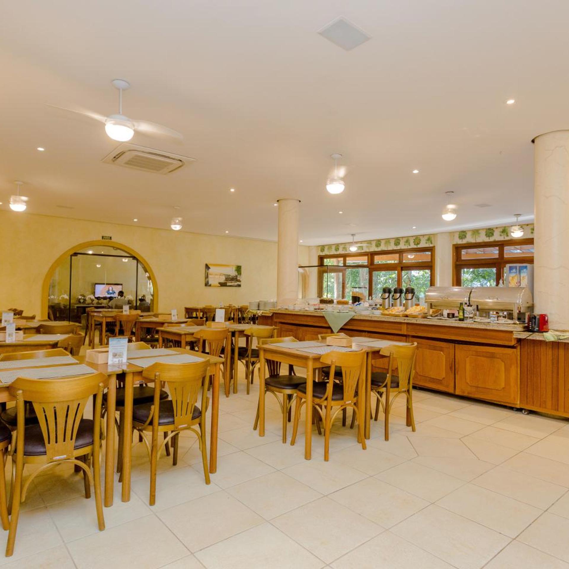 Beach Hotel Cambury 39/60