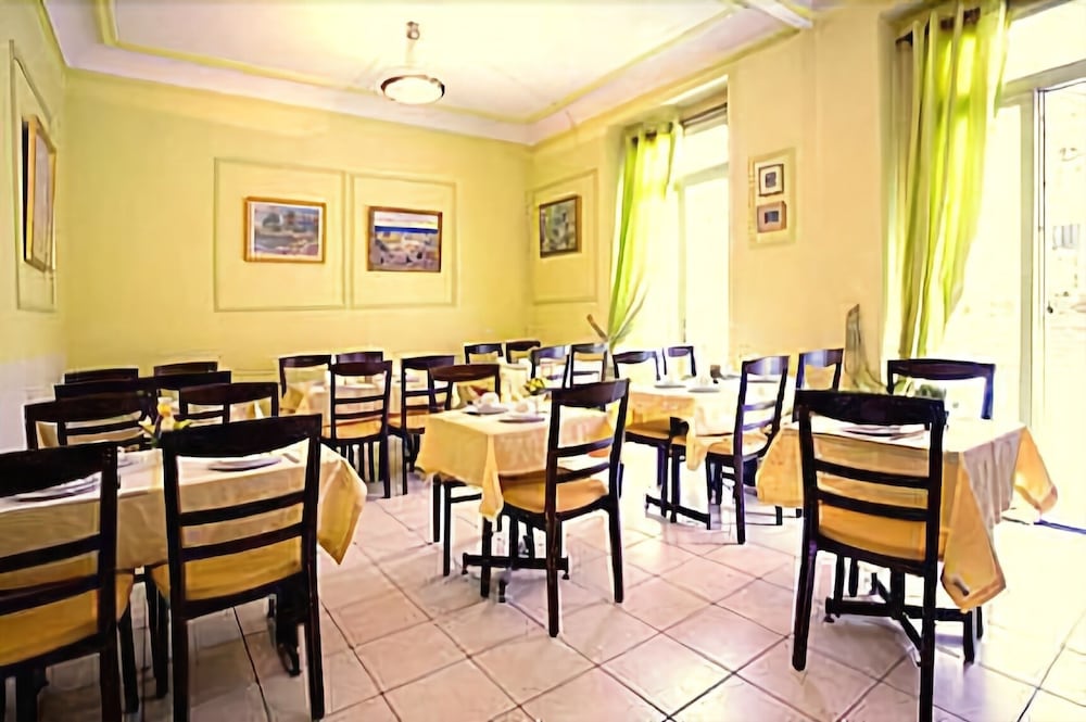 HOTEL DU SQUARE D ANVERS 26/50