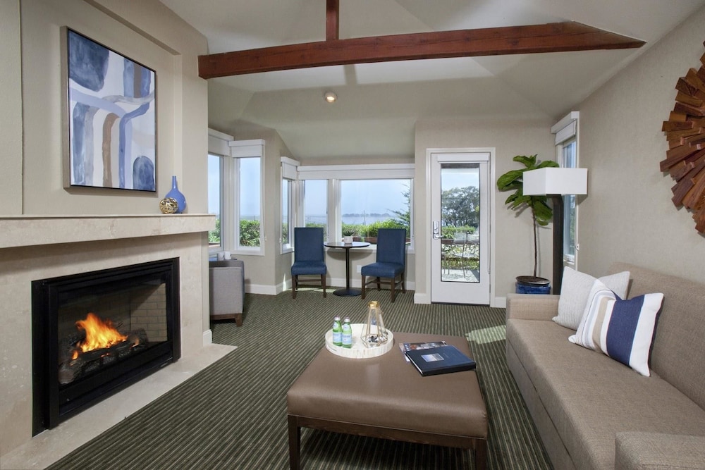 The Inn at the Tides 38/53