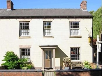 The Coach House 1/42