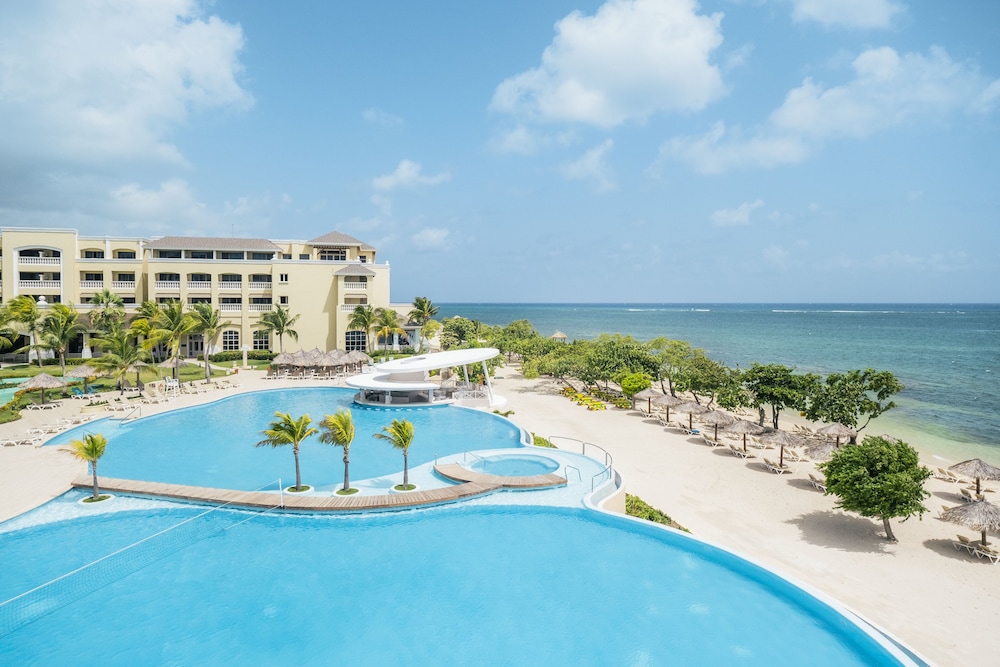 Iberostar Waves Rose Hall Beach All Inclusive 2/50