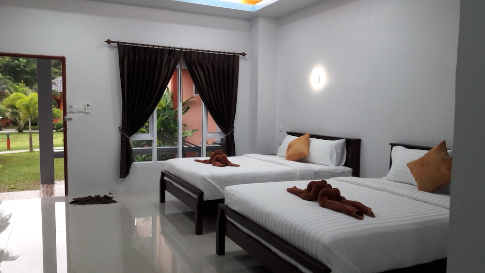 Tamarind Twin Resort 6/49
