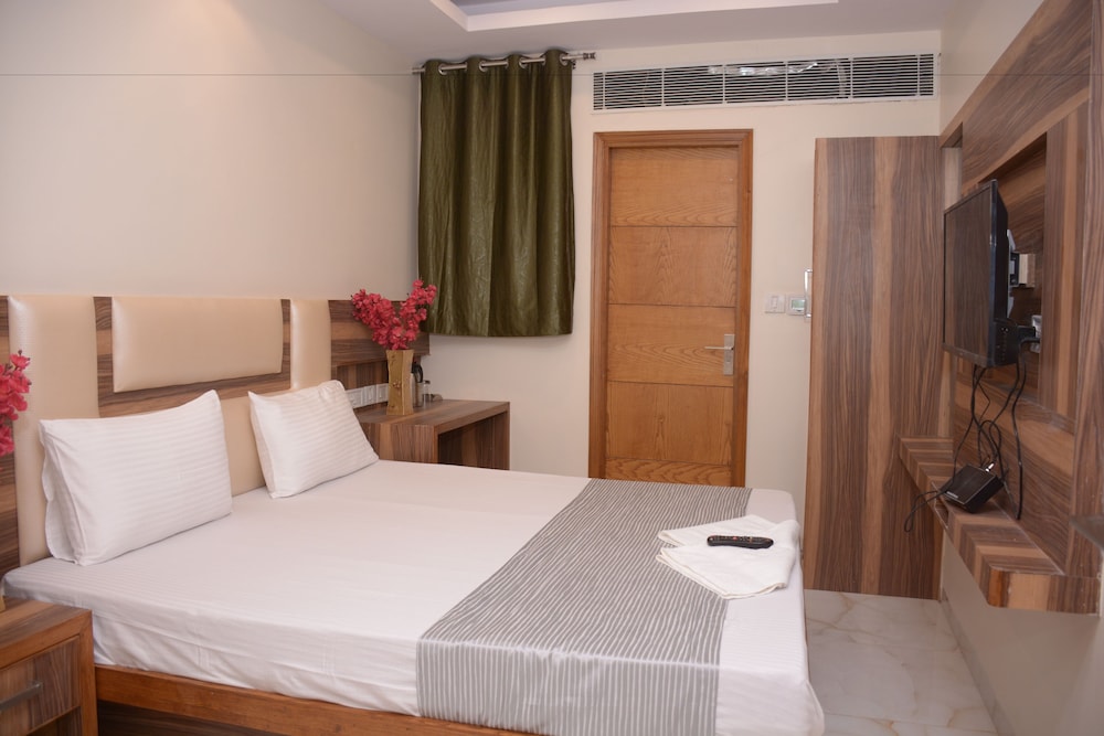 Hotel Golden Oasis Delhi 10/27