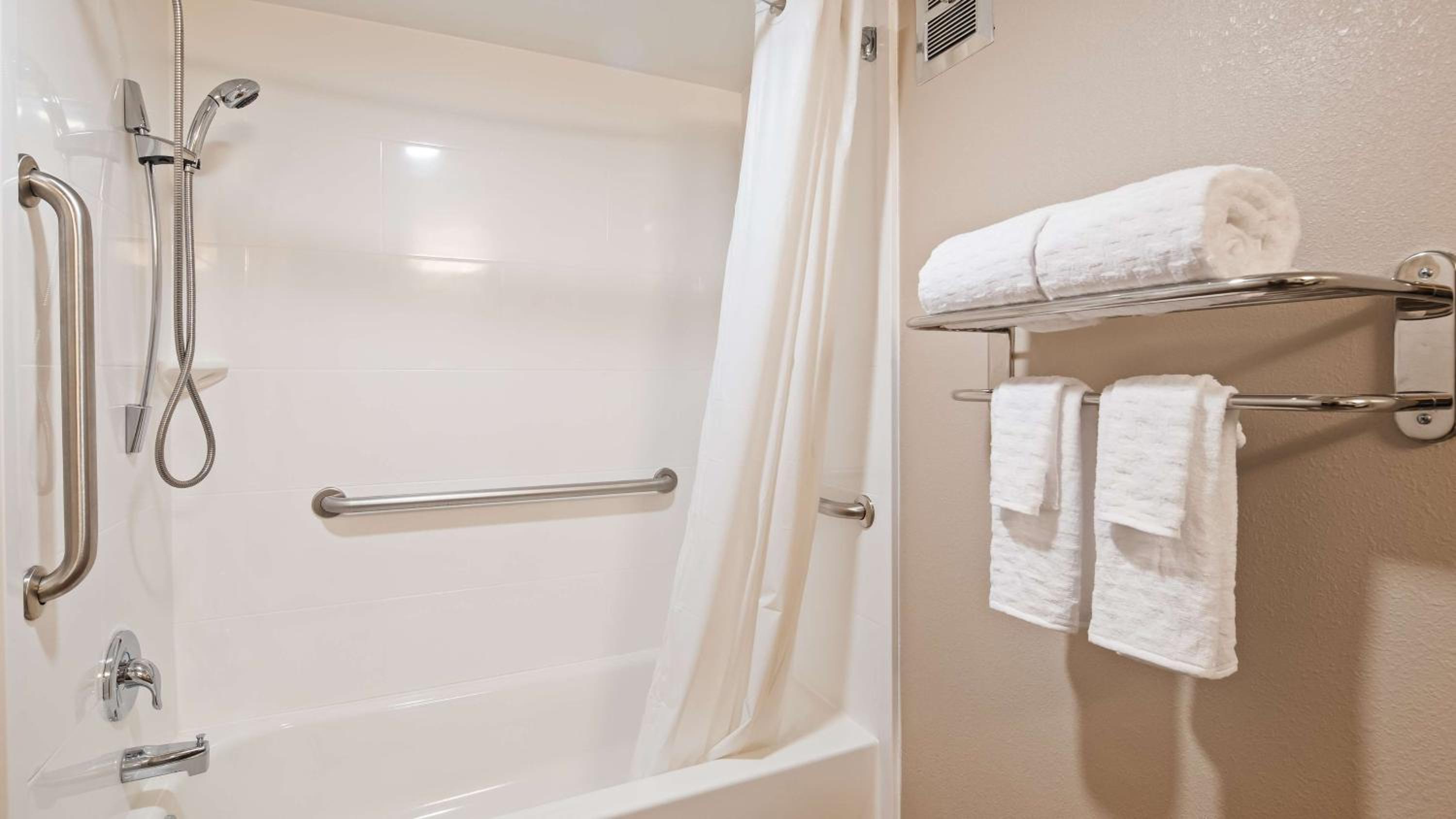 غرفة بسرير كوين بحوض استحمام لذوي الإعاقة، Best Western Annapolis 5/5