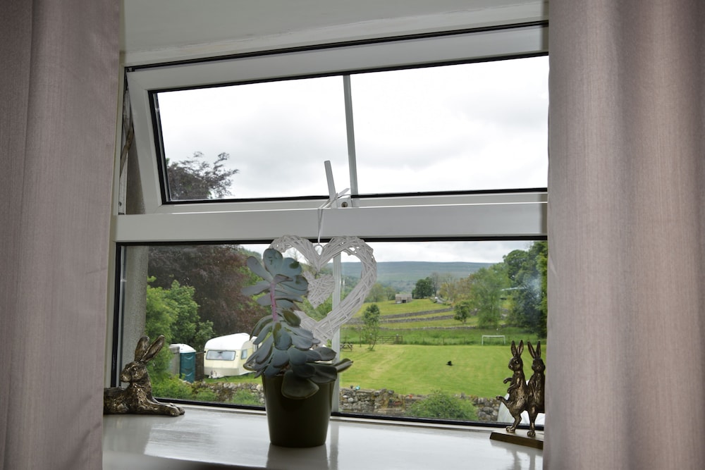 Sweetbriar Cottage B&B 6/49