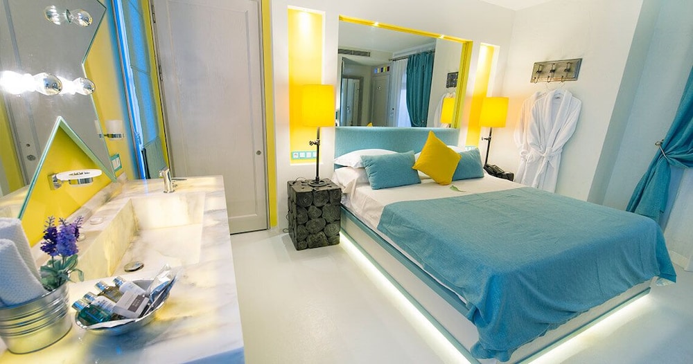 جناح سوبيريور بسرير كينج، Marge Hotel 3/6