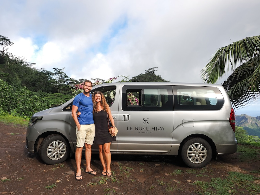 NUKU HIVA KEIKAHANUI PEARL LODGE 5/56