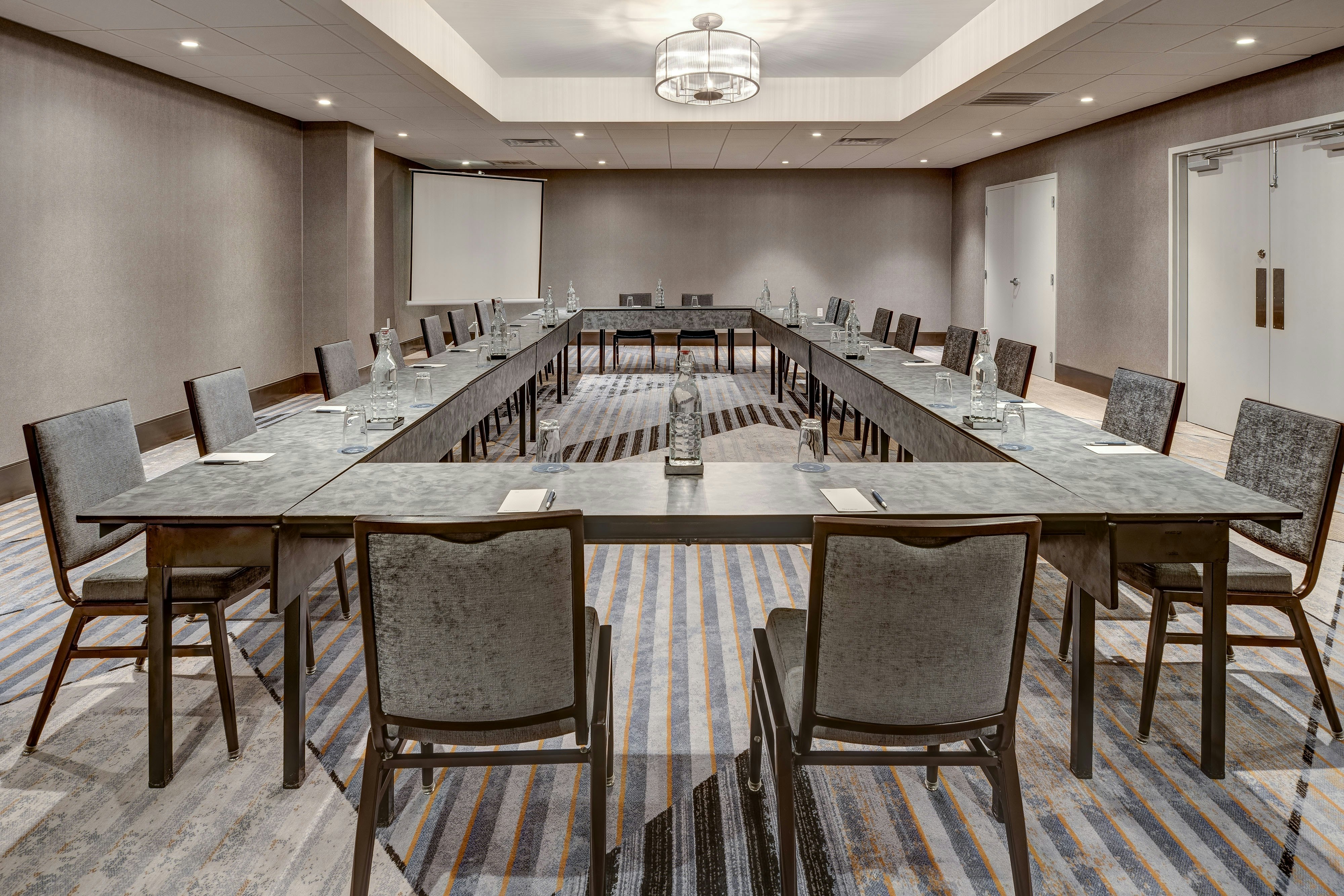 Sheraton Eatontown Hotel 34/40