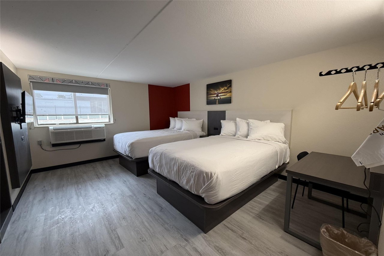 SureStay by Best Western Wichita Airport 15/16