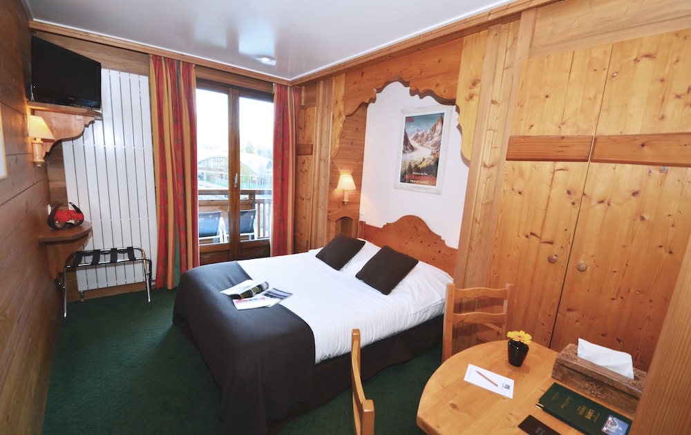 Hotel de L Apos Arve 52/76