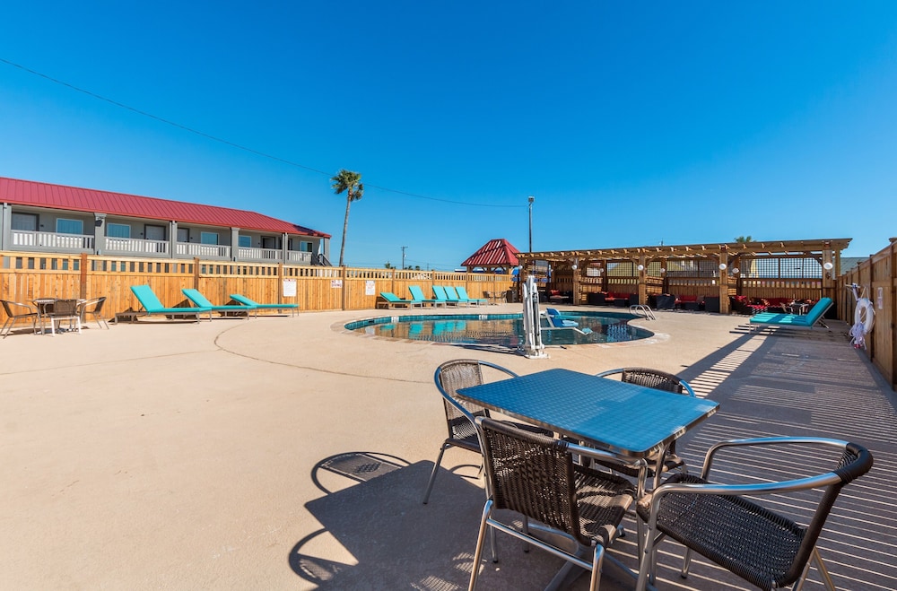 Oceans Edge Hotel, Port Aransas,TX (ex Red Roof Inn Port Aransas) 49/62