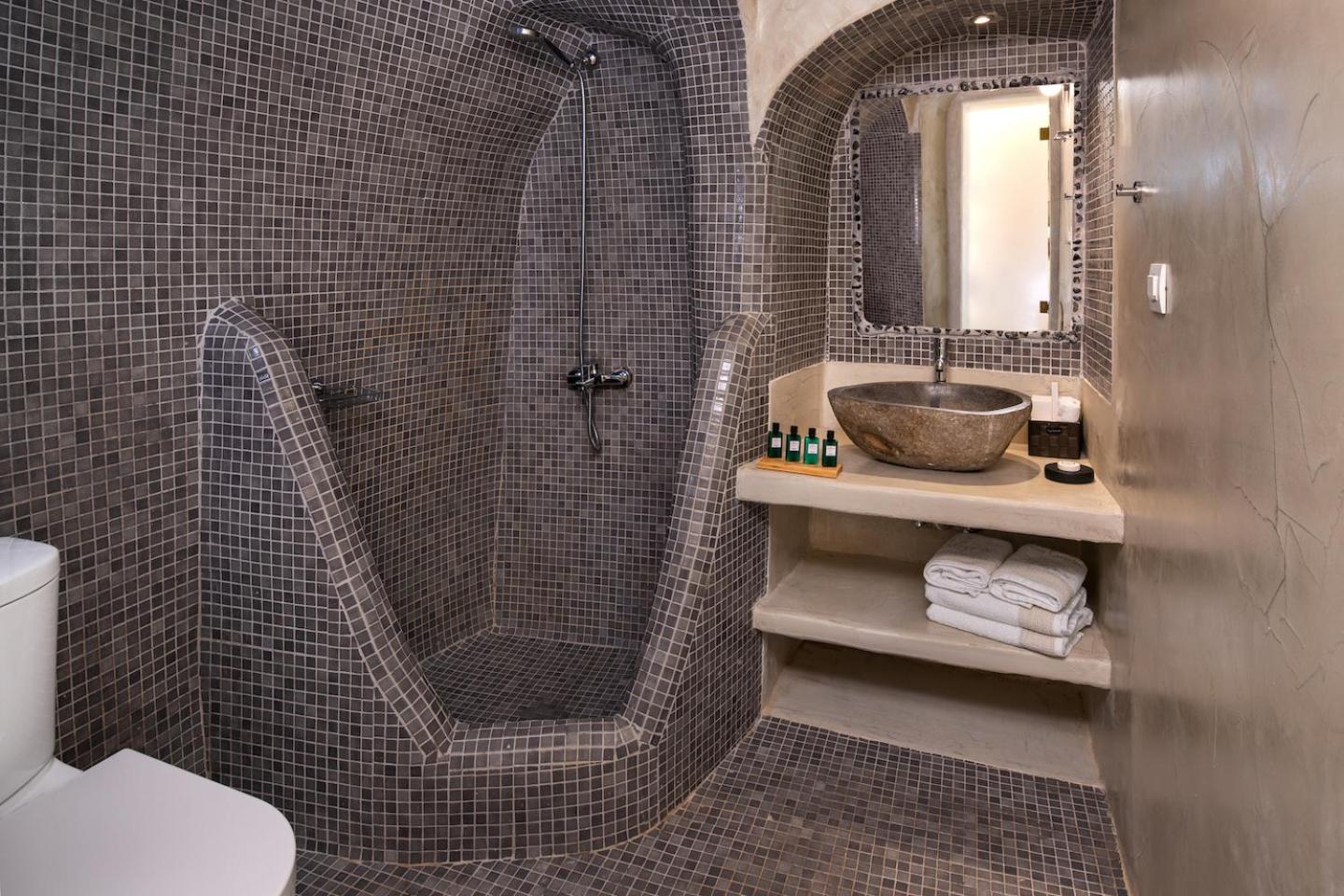 Cave, Honeymoon, Suite, Caldera View, Outdoor Jetted Tub