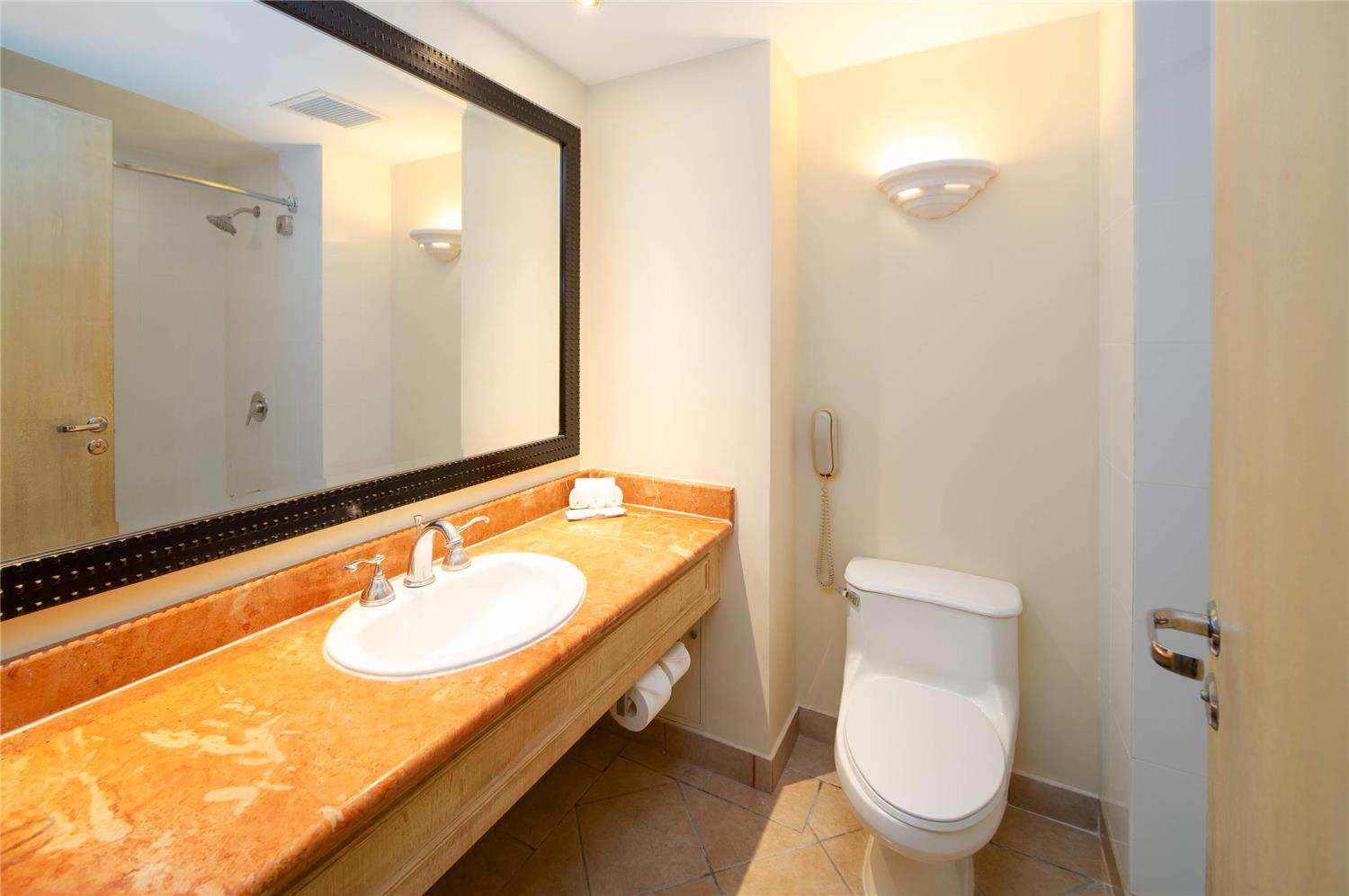 Quality Hotel Real Aeropuerto 36/37