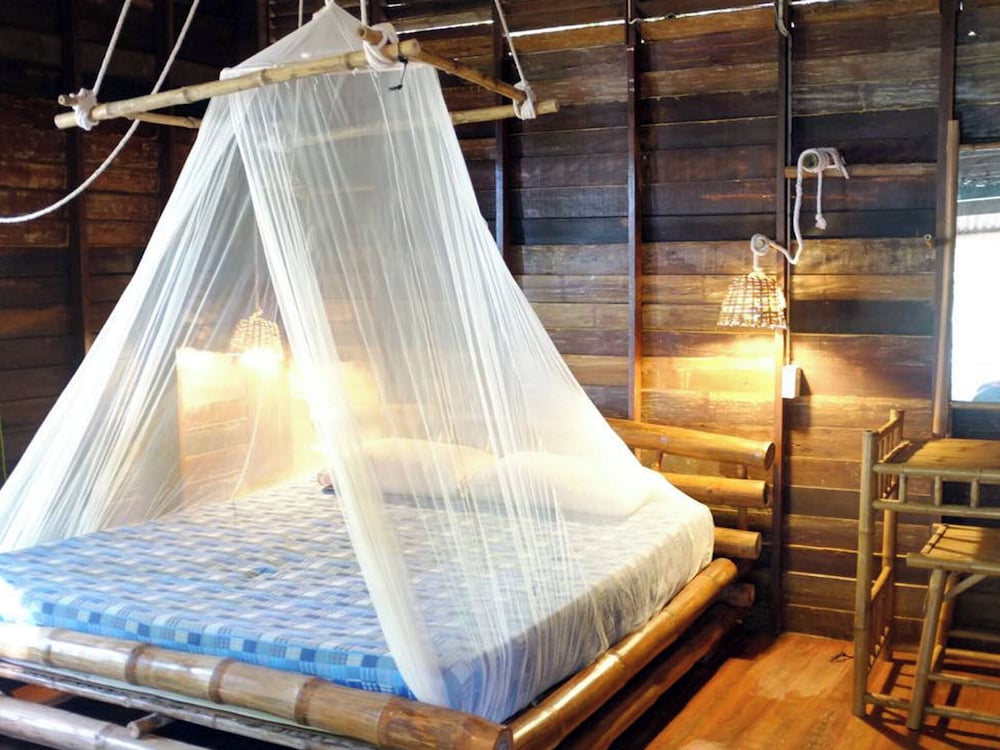 BASIC, CABIN, KING BED, SEA VIEW