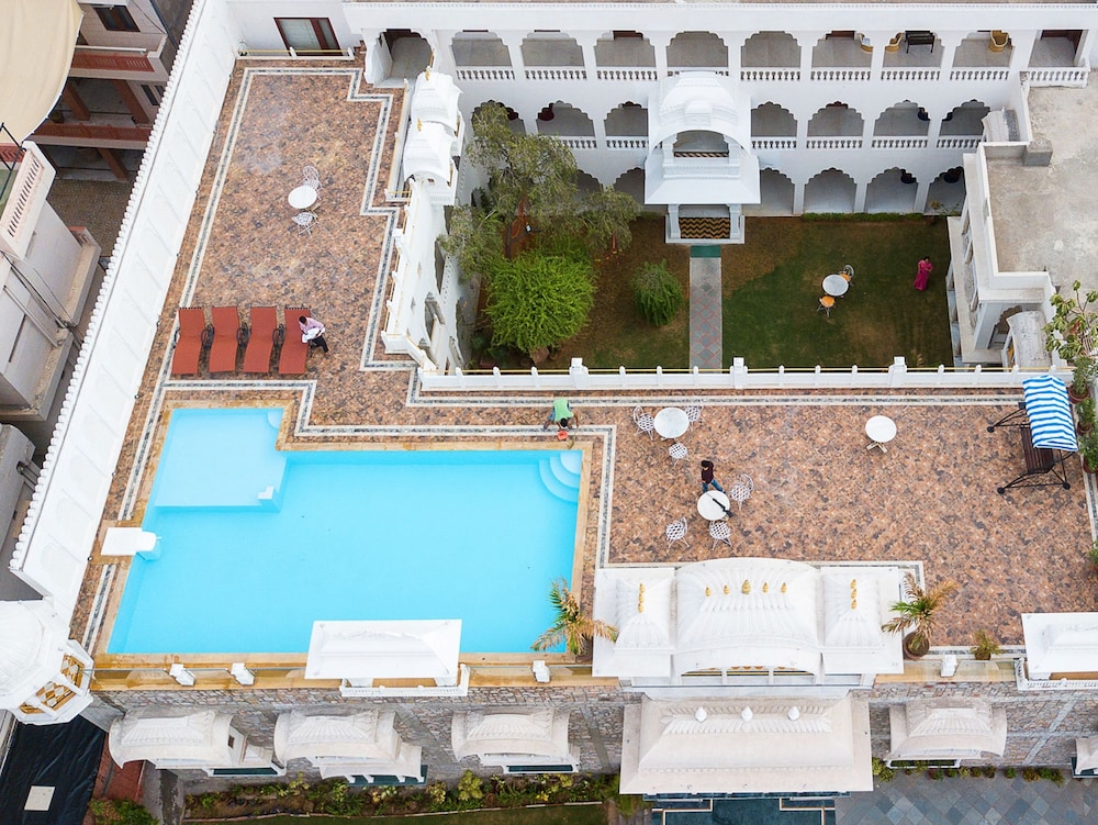 Rajasthan Palace Hotel 6/50