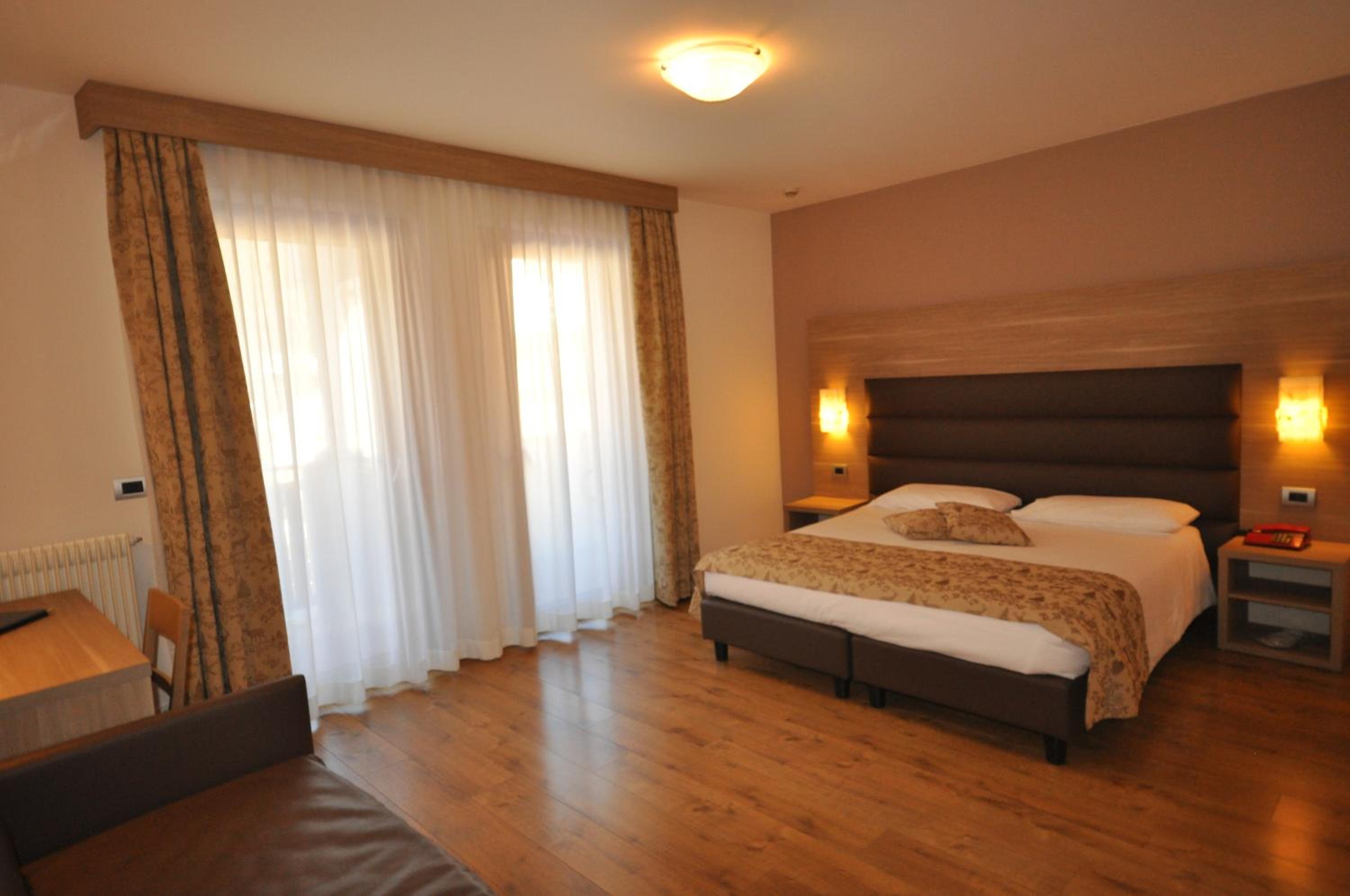 HOTEL SELECT 15/59