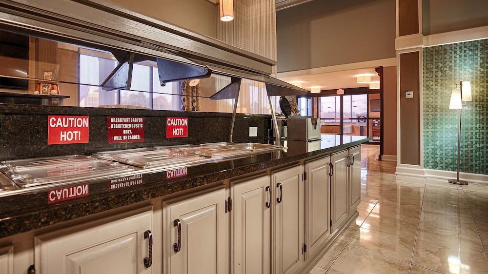 Best Western Executive Suites 7/38