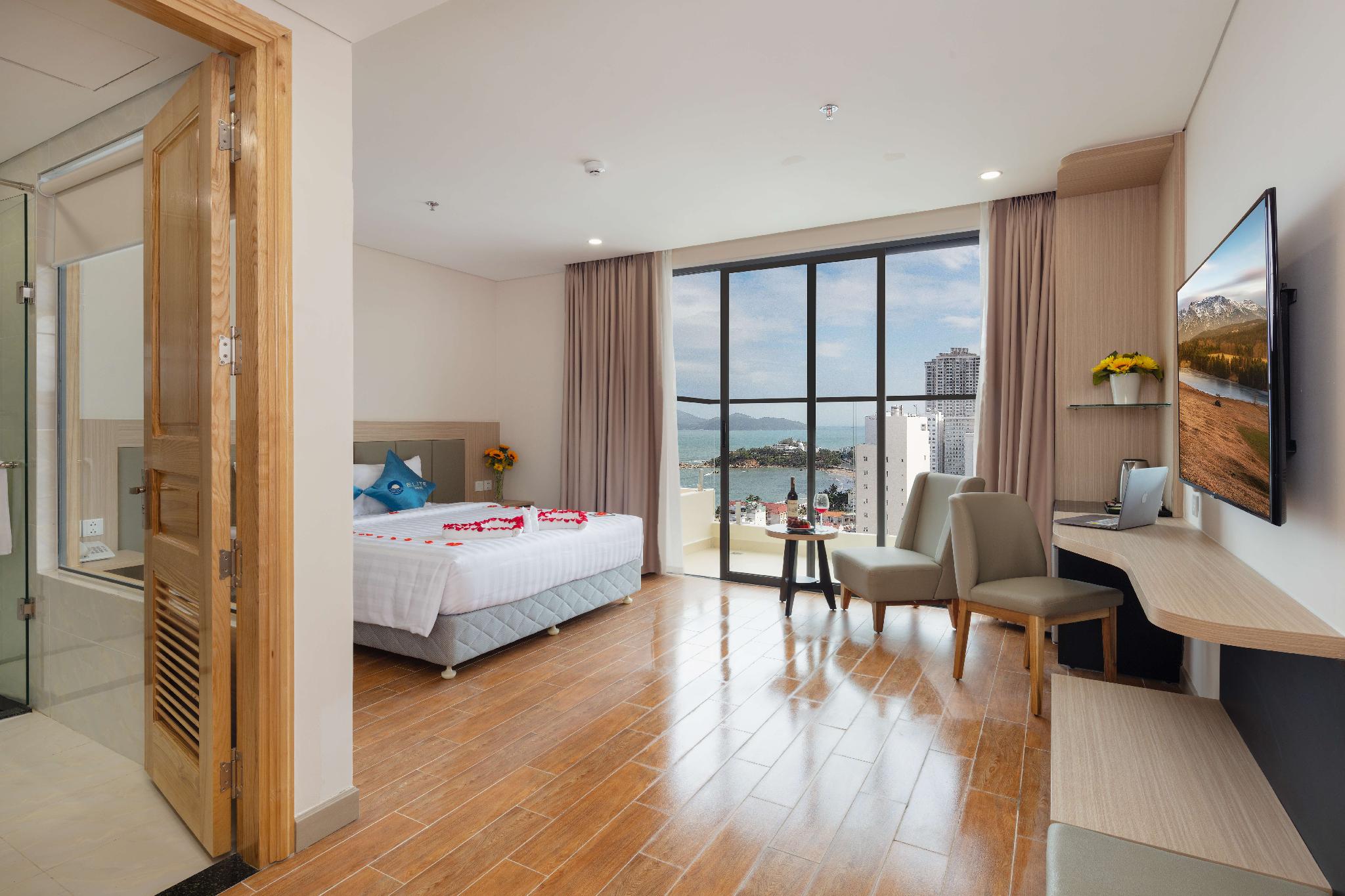 Deluxe, Suite, Sea View