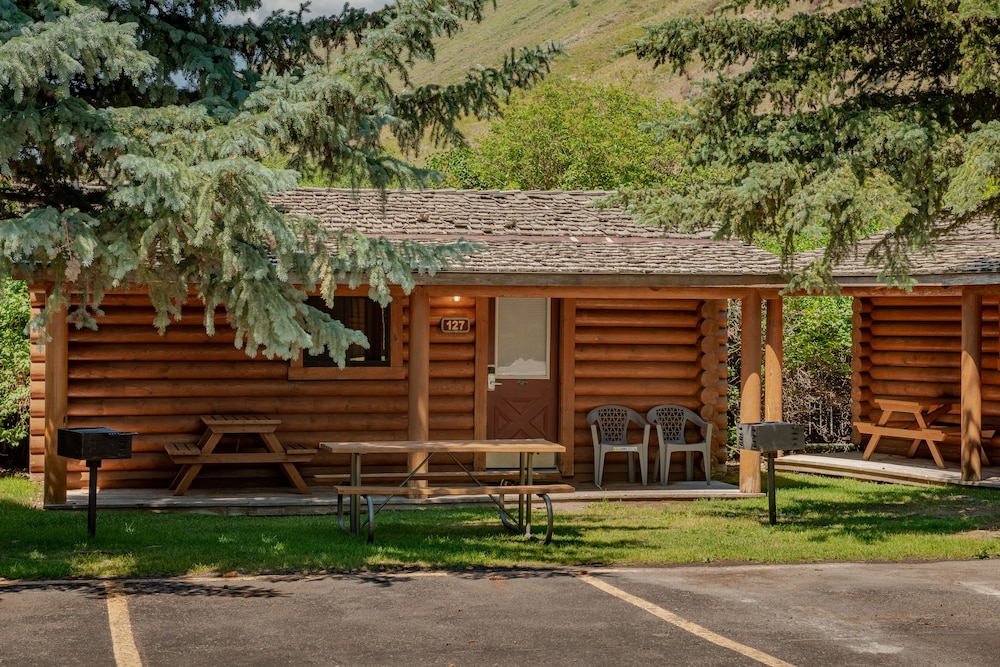 Cowboy Village Resort 62/69