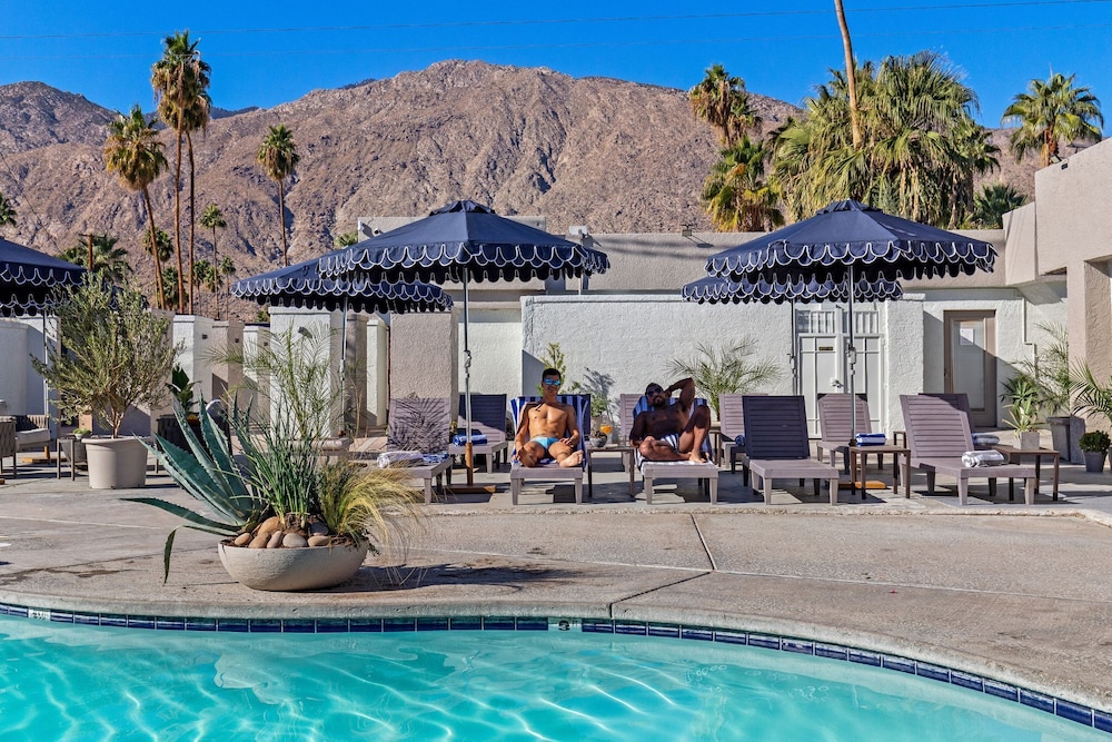 Casa Oliver Hotel & Resort - A Gay Mens Resort 43/50