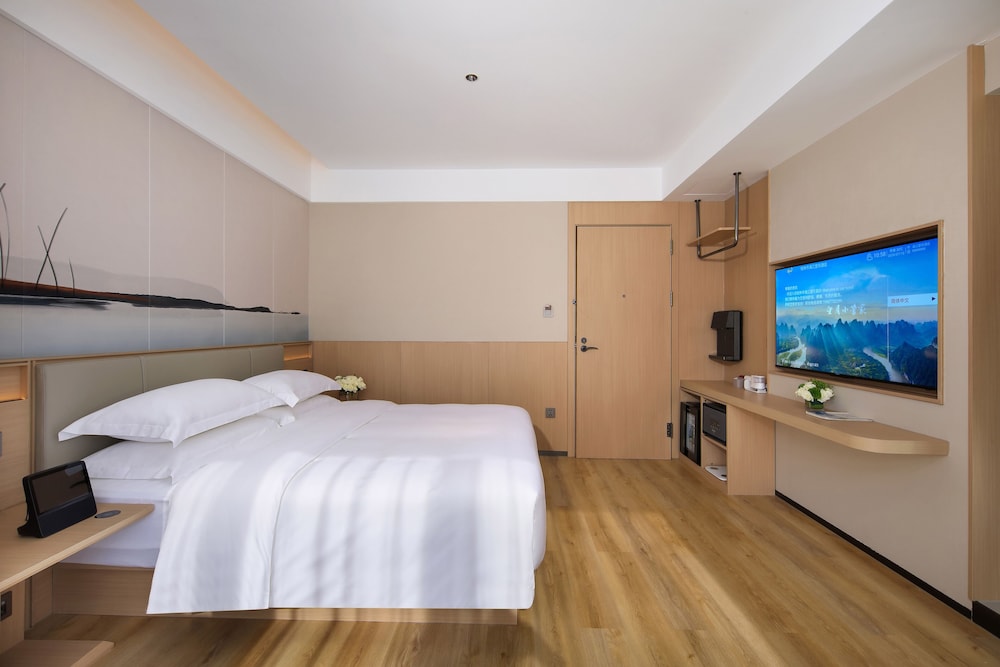 GuiLin Lijiang Wangyue Hotel 11/50