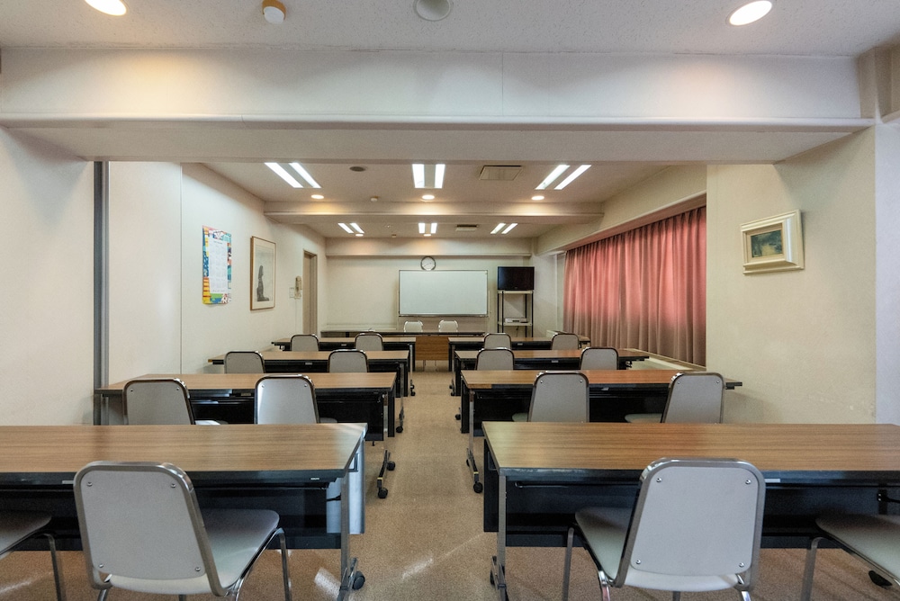Tendo Central Hotel 49/57