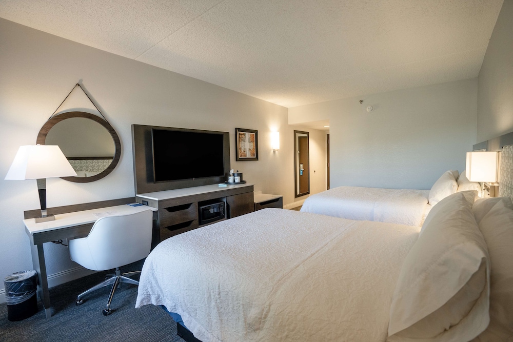 Hampton Inn Suites Fairfield 12/61