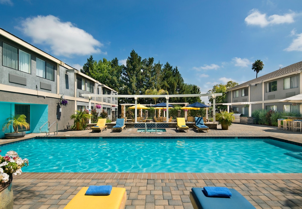 Maple Tree Inn 3/40