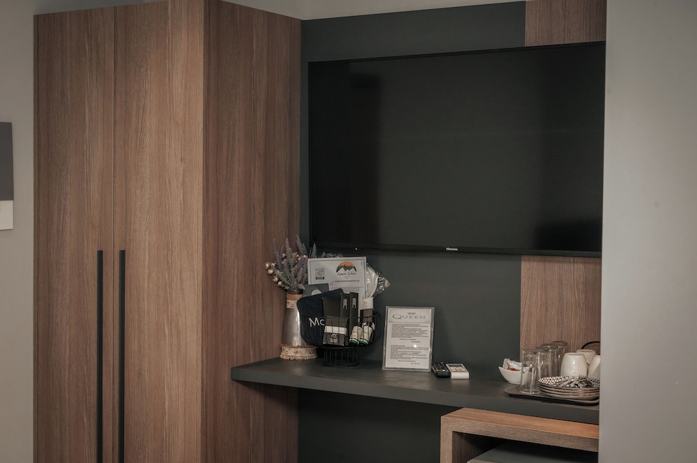 Elizabeth Queen Luxury Rooms 38/50