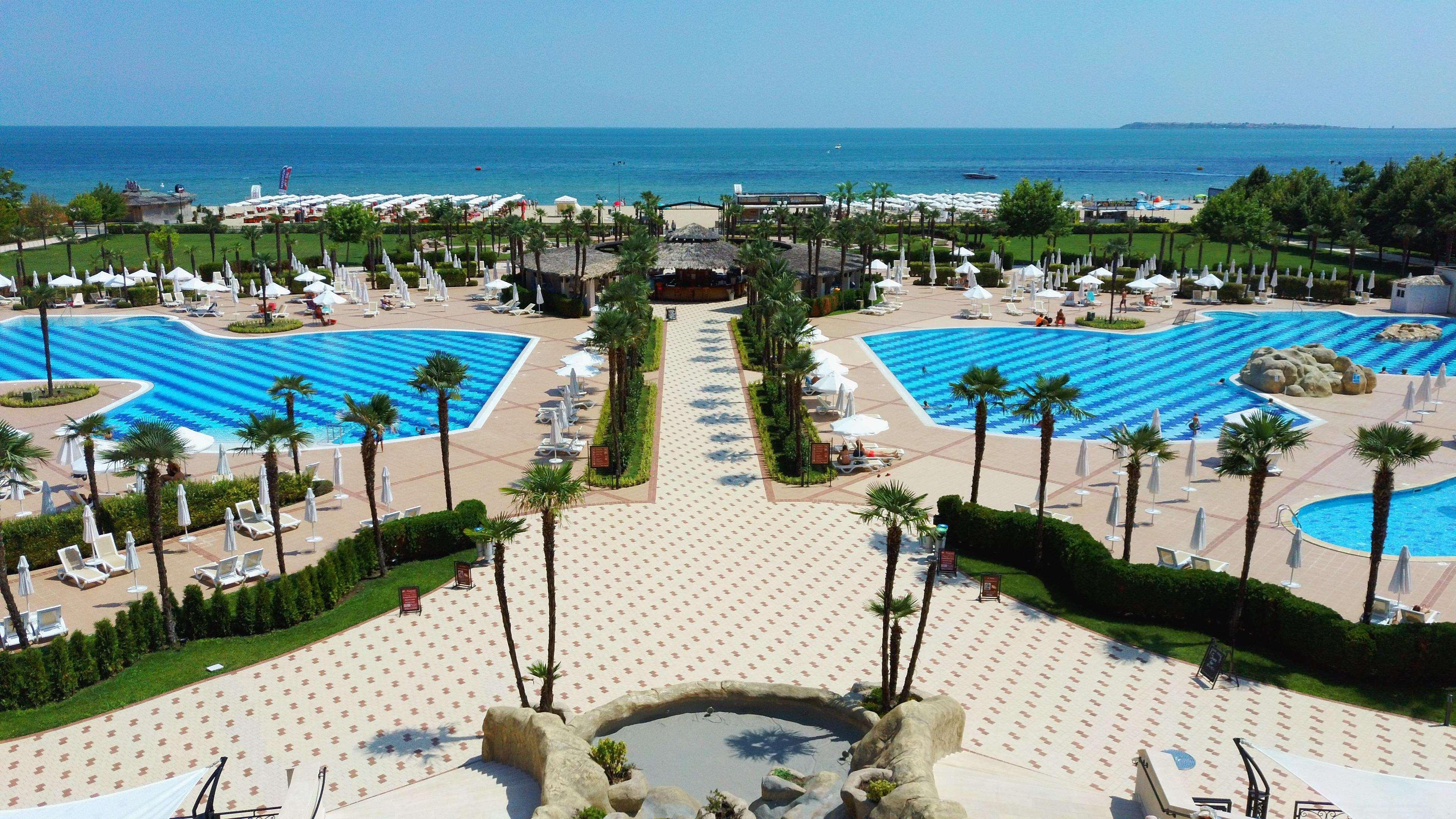DIT Majestic Beach Resort 80/84