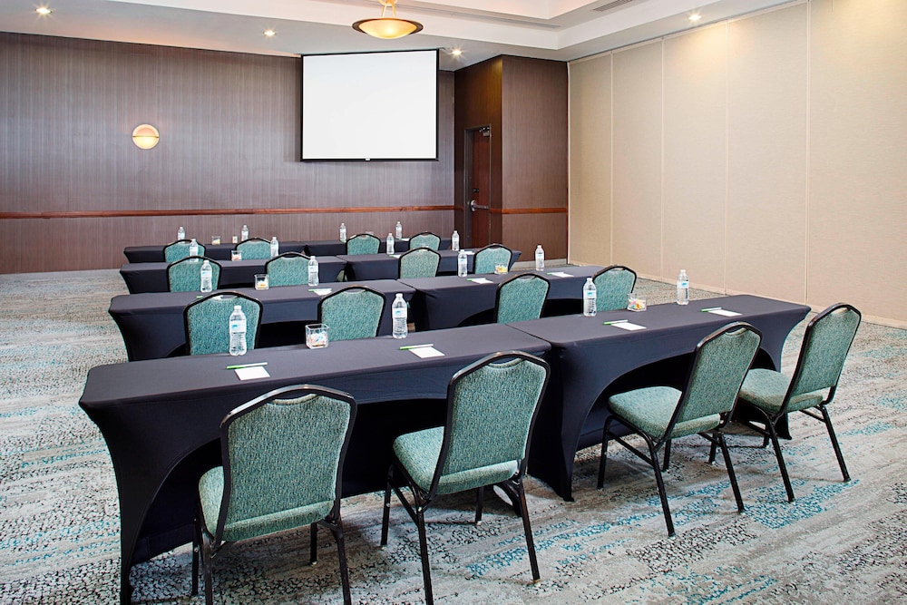 Courtyard by Marriott San Antonio SeaWorld - Westover Hills 50/65