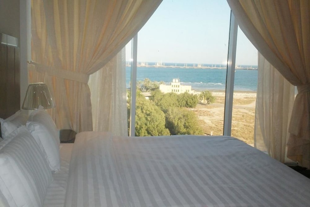 Magic Suite Abu Halifa 17/57