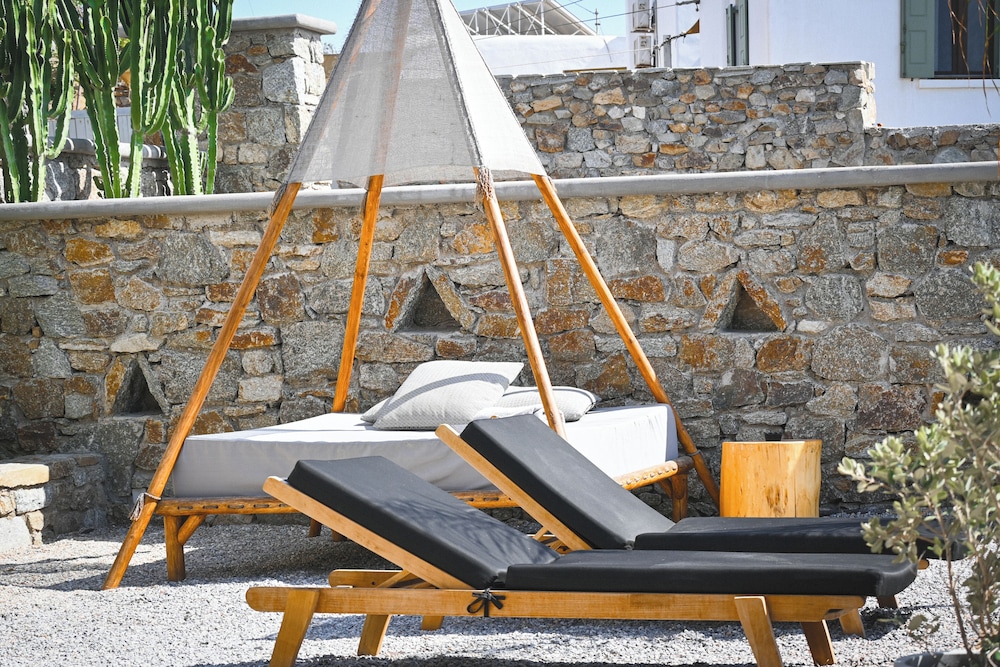 Sofos Suites 28/50