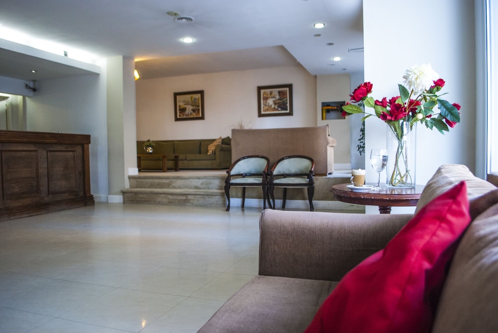 GRAN MADRYN HOTEL 32/37